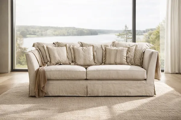 Oliver sofa from the Leonardo Edition